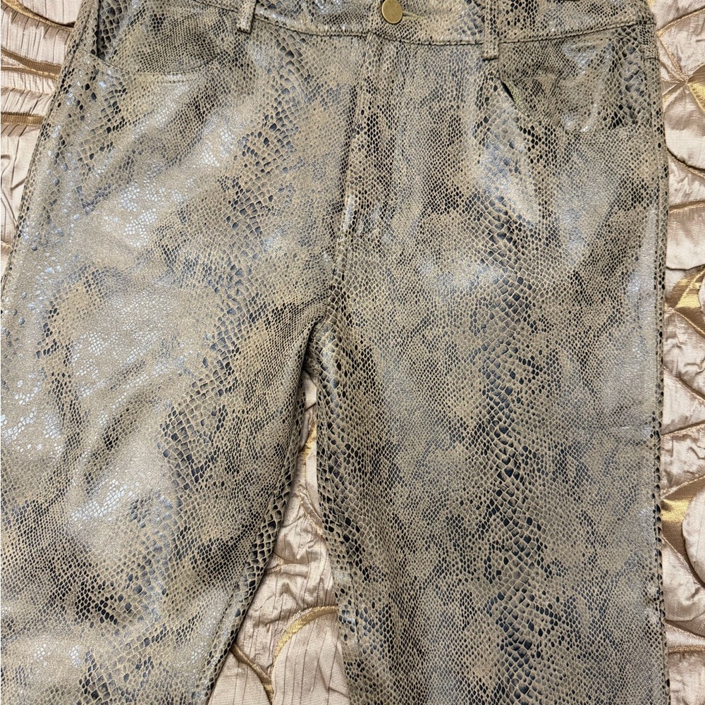 Pants - Picture 12 of 12